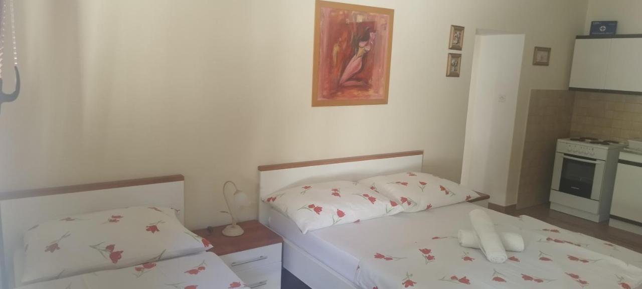 Apartmani Am Krk Town Exterior photo