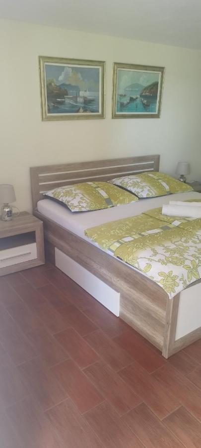 Apartmani Am Krk Town Exterior photo