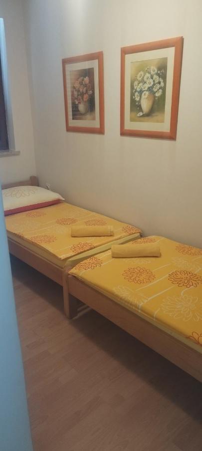 Apartmani Am Krk Town Exterior photo
